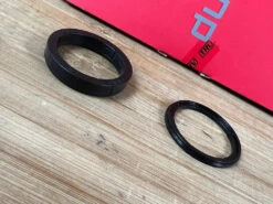 SRAM DUB Pressfit 121mm Stahl MTB Innenlager -Reverse Verkäufe IMG 3564