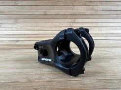 Spank Split Stem / Vorbau Black 31,8mm / 38mm 15 Spank Split Stem / Vorbau Black 31,8mm / 38mm -Reverse Verkäufe IMG 3693 e6f3892e edb7 41b5 8c02 2884fc8eb0aa