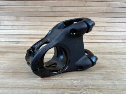 Spank Split Stem / Vorbau Black 31,8mm / 38mm 18 Spank Split Stem / Vorbau Black 31,8mm / 38mm -Reverse Verkäufe IMG 3696 2f54bc2a 4c30 4d35 842d 3bc65c810b17