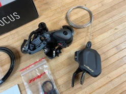 TRP DH7 Schaltwerk & Schalthebel Set 7-fach Gold 26 TRP DH7 Schaltwerk & Schalthebel Set 7-fach Gold -Reverse Verkäufe IMG 3985