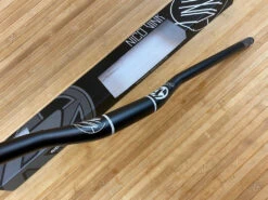 Reverse Nico Vink 810mm Ø31,8mm/18mm Erhöhung Lenker 10 Reverse Nico Vink 810mm Ø31,8mm/18mm Erhöhung Lenker -Reverse Verkäufe IMG 4097