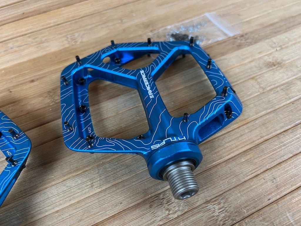 Race Face Atlas 2022 Blue Plattformpedale / Pedale 8 Race Face Atlas 2022 Blue Plattformpedale / Pedale – Bild 6