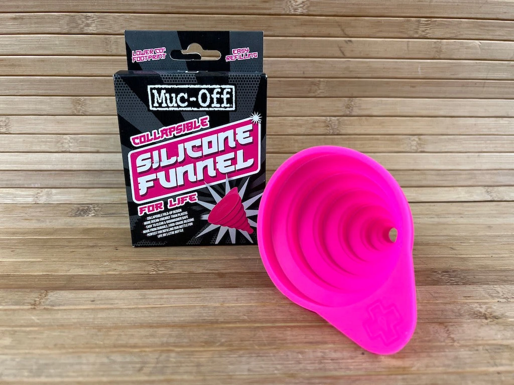 Muc-Off Muc Off Collapsible Silicone Funnel Trichter Zusammenklappbar 3 Muc-Off Muc Off Collapsible Silicone Funnel Trichter Zusammenklappbar