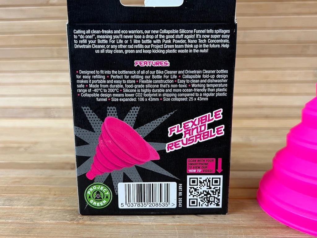 Muc-Off Muc Off Collapsible Silicone Funnel Trichter Zusammenklappbar 7 Muc-Off Muc Off Collapsible Silicone Funnel Trichter Zusammenklappbar – Bild 5