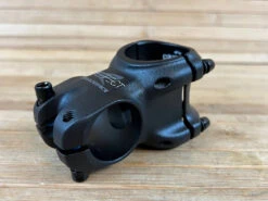 Race Face Aeffect R Vorbau 40mm / 35mm Black -Reverse Verkäufe IMG 4590