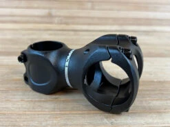 Race Face Aeffect Vorbau 60mm / 35mm Black 15 Race Face Aeffect Vorbau 60mm / 35mm Black -Reverse Verkäufe IMG 4597