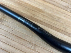 Race Face Atlas Lenker Stealth / Black 820mm 35mm -Reverse Verkäufe IMG 4730