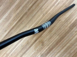 Race Face SixC Carbon Lenker White 785mm / 31,8mm -Reverse Verkäufe IMG 4756