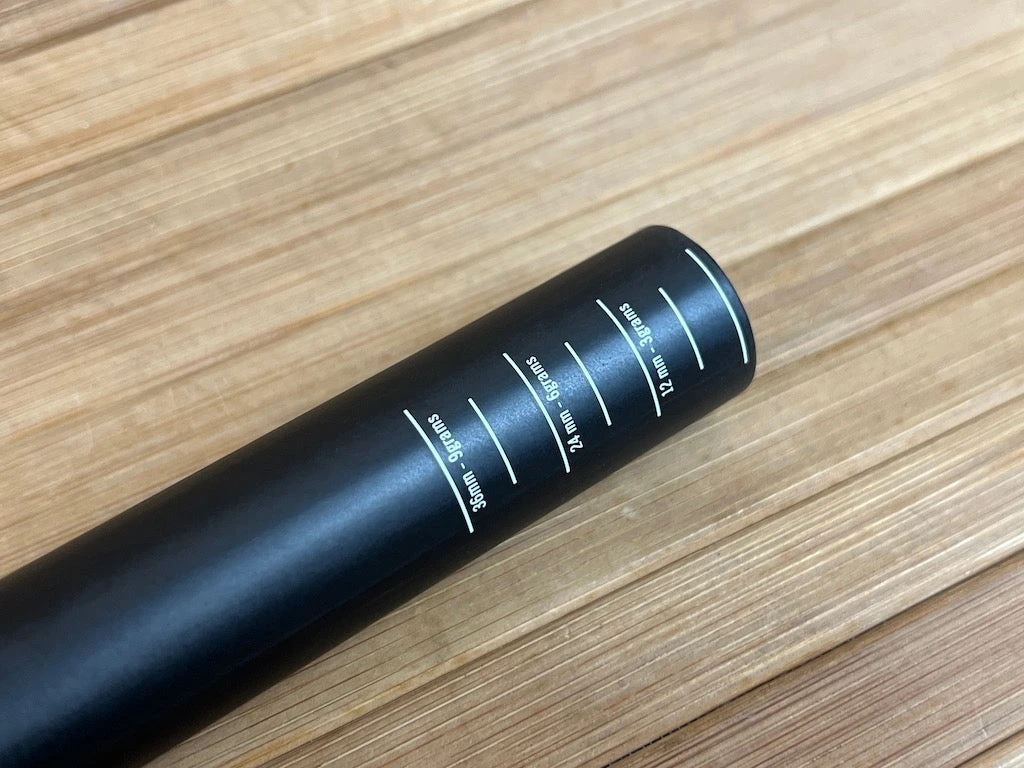 Race Face SixC Carbon Lenker Türkis 785mm / 31,8mm 6 Race Face SixC Carbon Lenker Türkis 785mm / 31,8mm – Bild 4