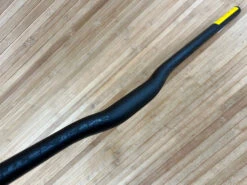 Race Face Atlas FR Lenker Stealth / Black 785mm / 31,8mm -Reverse Verkäufe IMG 4781 8279adcc 97ff 46dd 9bbc b230083441e7