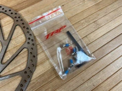 TRP R1 Disc / Bremsscheibe 6-Loch 223mm / 2,3mm -Reverse Verkäufe IMG 5040 eb4f5630 ff66 4549 81b8 6dfeca527f4c