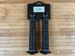 ODI BMX Griffe O 143mm Schwarz -Reverse Verkäufe IMG 5177