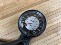 Lezyne Fahrrad Standluftpumpe Sport Floor Drive Standpumpe / Luftpumpe -Reverse Verkäufe IMG 5257