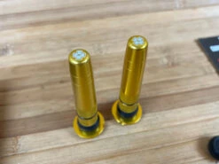 Muc-Off Stealth Tubeless Puncture Plug Set Gold -Reverse Verkäufe IMG 5452 7d8d3676 5268 42b0 95ca 94dab62081be