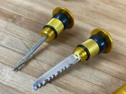 Muc-Off Stealth Tubeless Puncture Plug Set Gold -Reverse Verkäufe IMG 5455 f5cc156d 57a9 47f7 934b 478b914eff1d