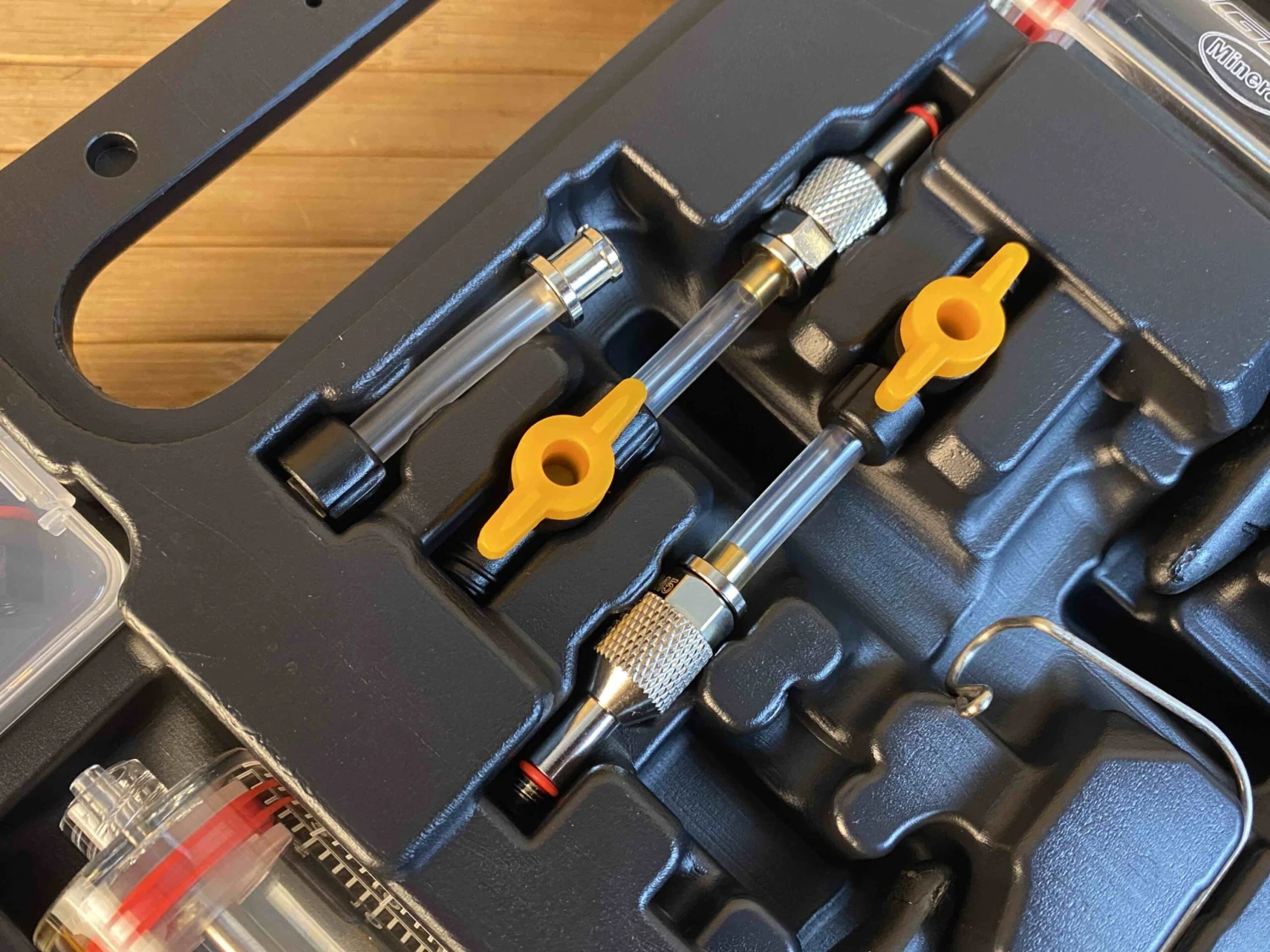 Jagwire Elite Bleed Profi Entlüftungskit Mineralöl 6 Jagwire Elite Bleed Profi Entlüftungskit Mineralöl – Bild 4