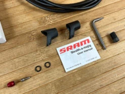 SRAM Bremsleitung Hydraulikleitung Guide Ultimate 2000mm -Reverse Verkäufe IMG 5856 af01ddaf 3eb4 4e68 a4b3 357a3b1fcbbd