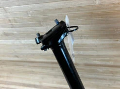 Race Face Aeffect R Dropper Post 170mm Hub / 31,6mm Variostütze 22 Race Face Aeffect R Dropper Post 170mm Hub / 31,6mm Variostütze -Reverse Verkäufe IMG 5875 a3adad93 cc41 43bc b130 b7a819b91e1e