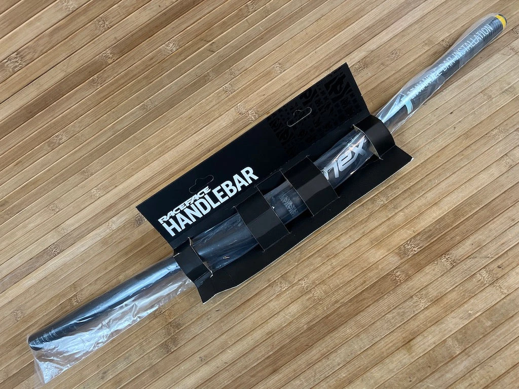 Race Face Next 31,8mm Carbon Lenker Grey 9 Race Face Next 31,8mm Carbon Lenker Grey – Bild 7