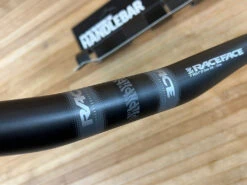 Race Face Next 31,8mm Carbon Lenker Grey 13 Race Face Next 31,8mm Carbon Lenker Grey -Reverse Verkäufe IMG 5889 7df54780 106b 426f acb4 0d7f10f539d6