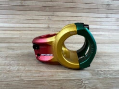 Spank Spoon 350 Stem / Vorbau Rasta 35mm / 35mm -Reverse Verkäufe IMG 5925 0b41e11d 9098 4c25 adc6 6a3dc2d16d7e