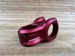 Spank Spoon 350 Stem / Vorbau Rot 45mm / 35mm -Reverse Verkäufe IMG 5934 96909b9e cfa9 426a 82c4 2e4a82444f85