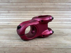 Spank Spoon 350 Stem / Vorbau Rot 45mm / 35mm -Reverse Verkäufe IMG 5936 c6e81dc5 ab3e 49d4 bfc3 892ffc3332ab