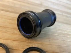 SRAM DUB BB30 68/73 Road Innenlager -Reverse Verkäufe IMG 5937