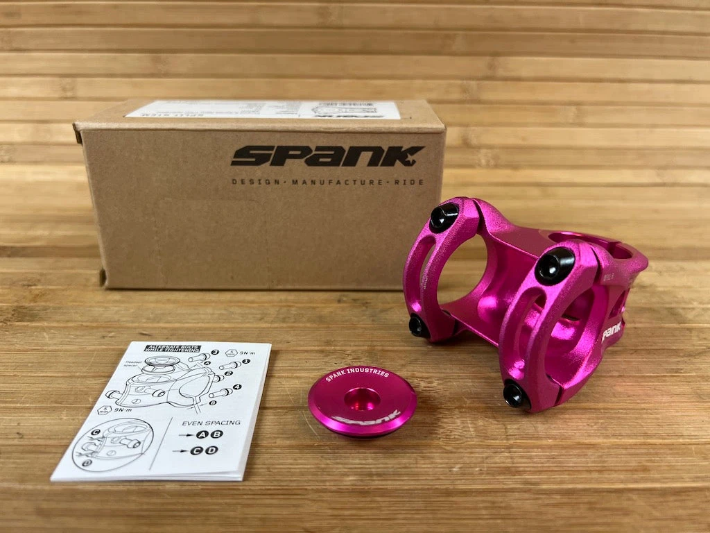 Spank Split Stem / Vorbau Pink 31,8mm / 38mm 3 Spank Split Stem / Vorbau Pink 31,8mm / 38mm
