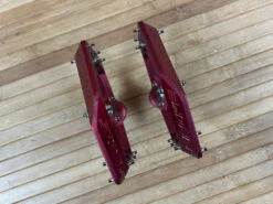 Spank Spike Reboot Pedale / Plattformpedale Red -Reverse Verkäufe IMG 5966 f3ae49e8 4fe9 4a6f b029 6445a0ab0ba8