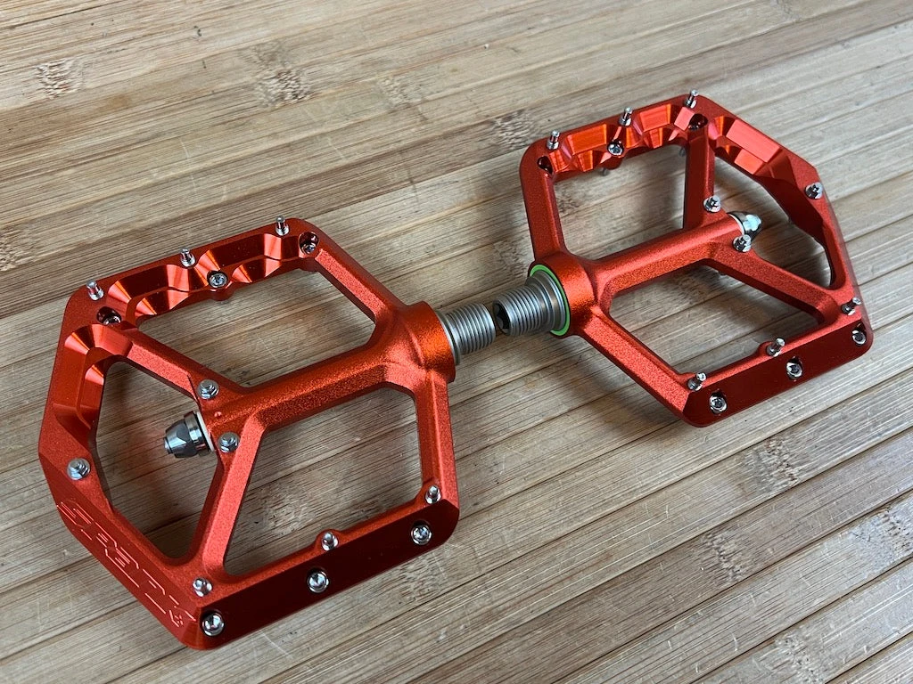 Spank Oozy Trail Reboot Pedale / Plattformpedale Orange 5 Spank Oozy Trail Reboot Pedale / Plattformpedale Orange – Bild 3