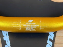 Spank Spoon 800 Lenker Gold 40mm Rise -Reverse Verkäufe IMG 6023 23af9def 746d 45a8 9e5a f584de884fda
