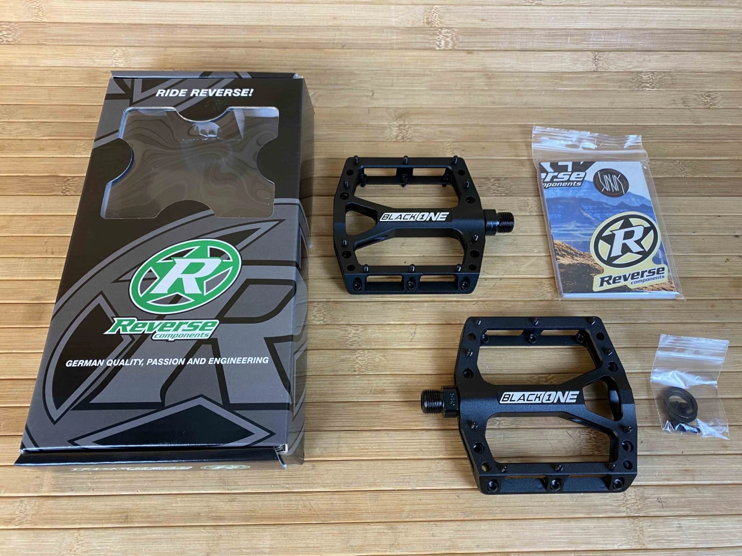 Reverse Components Black One Plattformpedale / Pedale Schwarz 3 Reverse Components Black One Plattformpedale / Pedale Schwarz