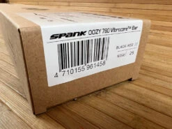 Spank Oozy 780 Vibrocore Lenker Black/red 25mm -Reverse Verkäufe IMG 6037 4cacde37 f9c3 4303 b6c0 d35bdf4295a0