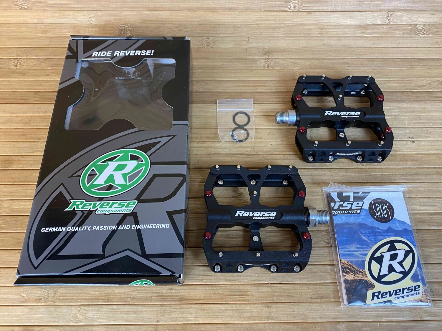 Reverse Components Escape Plattformpedale / Pedale Schwarz 3 Reverse Components Escape Plattformpedale / Pedale Schwarz