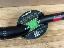 Spank Oozy 780 Vibrocore Lenker Black/red 25mm -Reverse Verkäufe IMG 6041 7c007295 a747 46b5 b2ce d11b250d31cc