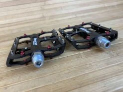 Reverse Components Escape Plattformpedale / Pedale Schwarz 11 Reverse Components Escape Plattformpedale / Pedale Schwarz -Reverse Verkäufe IMG 6042