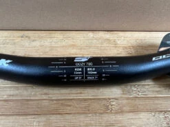 Spank Oozy 780 Vibrocore Lenker Black/grey 15mm 14 Spank Oozy 780 Vibrocore Lenker Black/grey 15mm -Reverse Verkäufe IMG 6050 128a63e4 118f 4a4f 8e4f 581c7a7c33c5