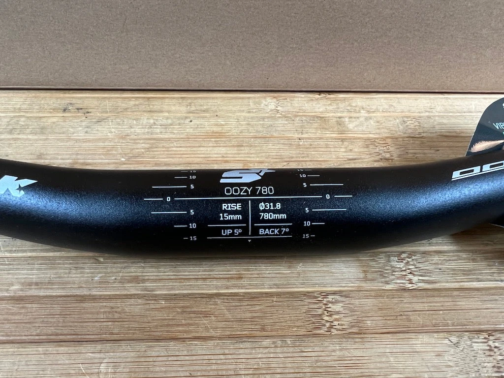 Spank Oozy 780 Vibrocore Lenker Black/grey 15mm 5 Spank Oozy 780 Vibrocore Lenker Black/grey 15mm – Bild 3