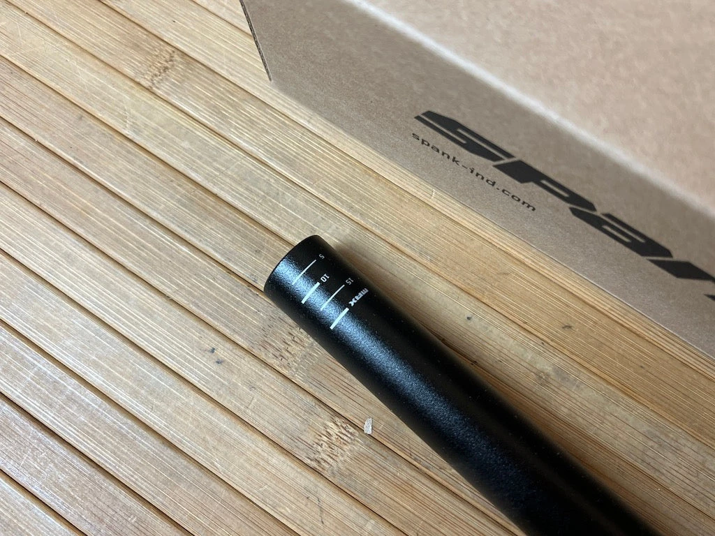 Spank Oozy 780 Vibrocore Lenker Black/grey 15mm 9 Spank Oozy 780 Vibrocore Lenker Black/grey 15mm – Bild 7