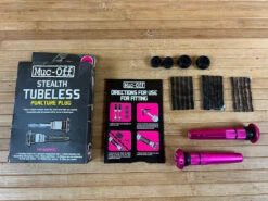 Muc-Off Stealth Tubeless Puncture Plug Set Pink
