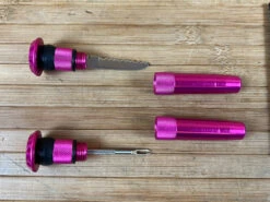 Muc-Off Stealth Tubeless Puncture Plug Set Pink -Reverse Verkäufe IMG 6116 d155d8fc 1f65 4ac4 93a7 c157532919e1