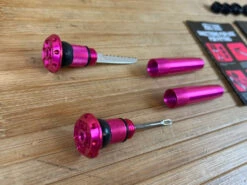 Muc-Off Stealth Tubeless Puncture Plug Set Pink -Reverse Verkäufe IMG 6117 c311515c 0940 470f 8d4a 55b6ea11593e