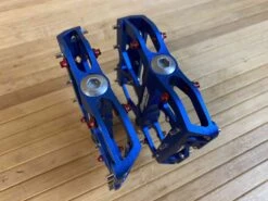 Reverse Components Escape Plattformpedale / Pedale Dunkelblau -Reverse Verkäufe IMG 6118