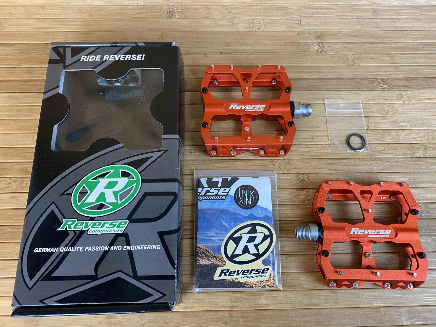 Reverse Components Escape Plattformpedale / Pedale Orange 3 Reverse Components Escape Plattformpedale / Pedale Orange