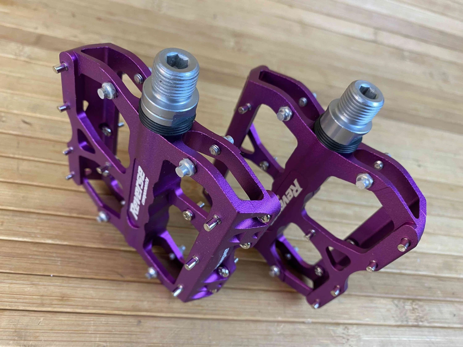 Reverse Components Escape Plattformpedale / Pedale Lila 6 Reverse Components Escape Plattformpedale / Pedale Lila – Bild 4