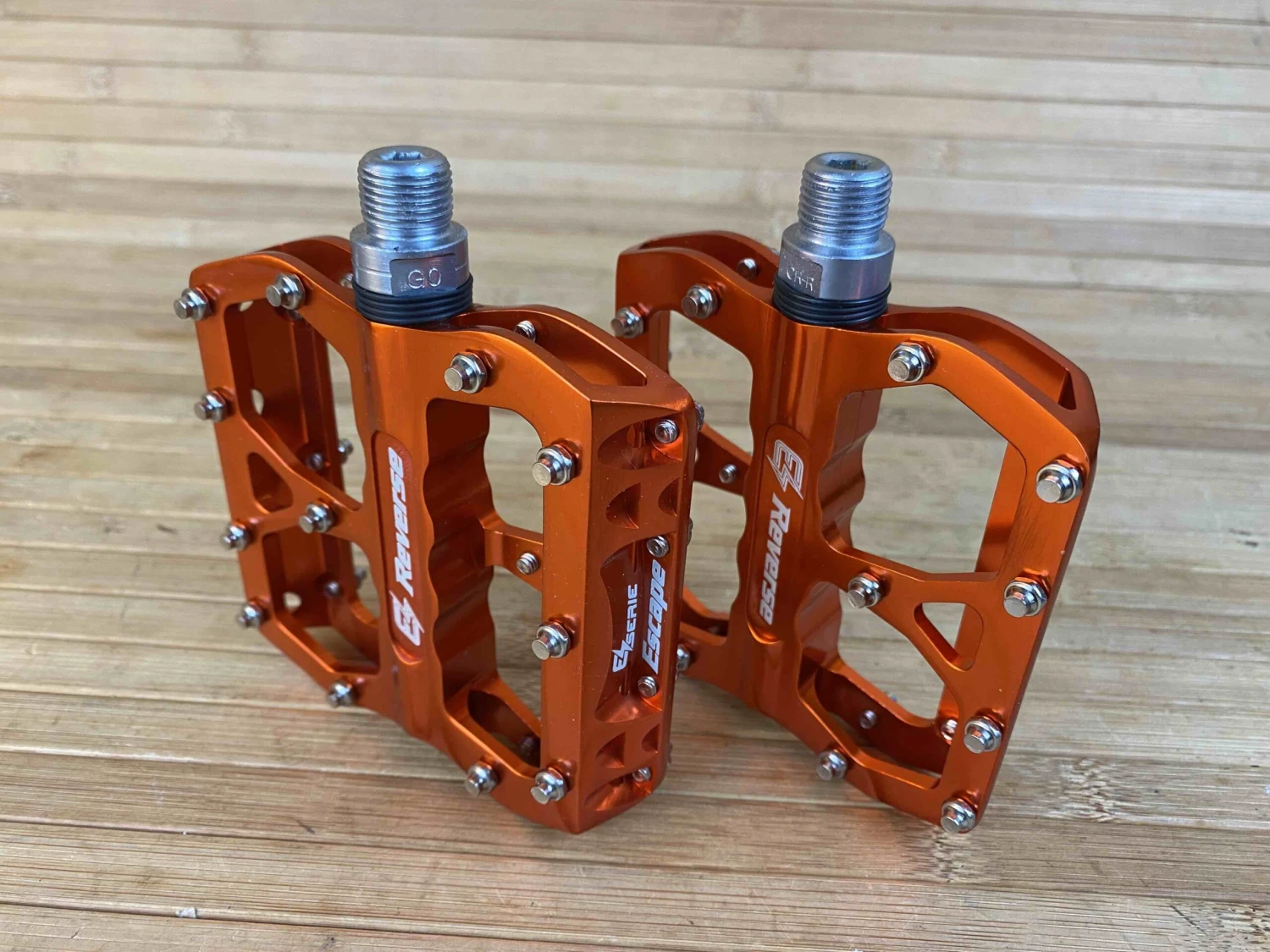 Reverse Components E-Escape Plattformpedale / Pedale Orange 7 Reverse Components E-Escape Plattformpedale / Pedale Orange – Bild 5