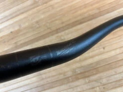 Race Face Turbine R Lenker Black 800mm / 35mm / 35mm Rise 13 Race Face Turbine R Lenker Black 800mm / 35mm / 35mm Rise -Reverse Verkäufe IMG 6194 a52ed91b e995 48c4 a78f d77de0599728