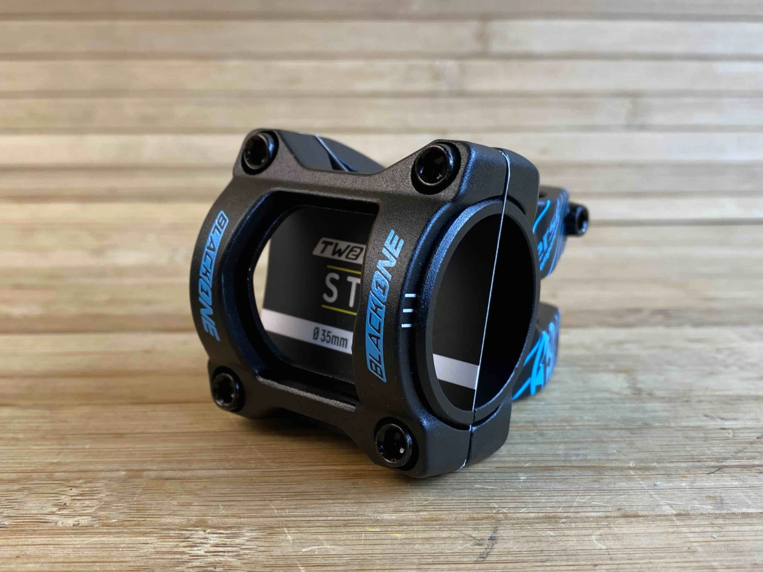 Reverse Black-One D-2 35mm Ø31,8 & Ø35mm Vorbau 8 Reverse Black-One D-2 35mm Ø31,8 & Ø35mm Vorbau – Bild 6