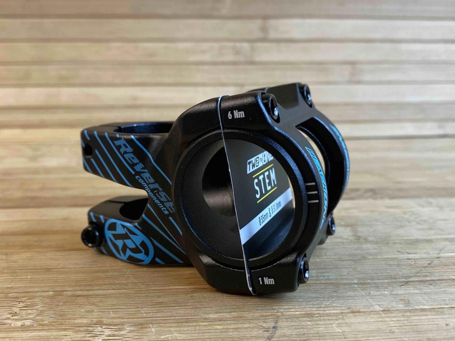 Reverse Black-One D-2 35mm Ø31,8 & Ø35mm Vorbau 6 Reverse Black-One D-2 35mm Ø31,8 & Ø35mm Vorbau – Bild 4